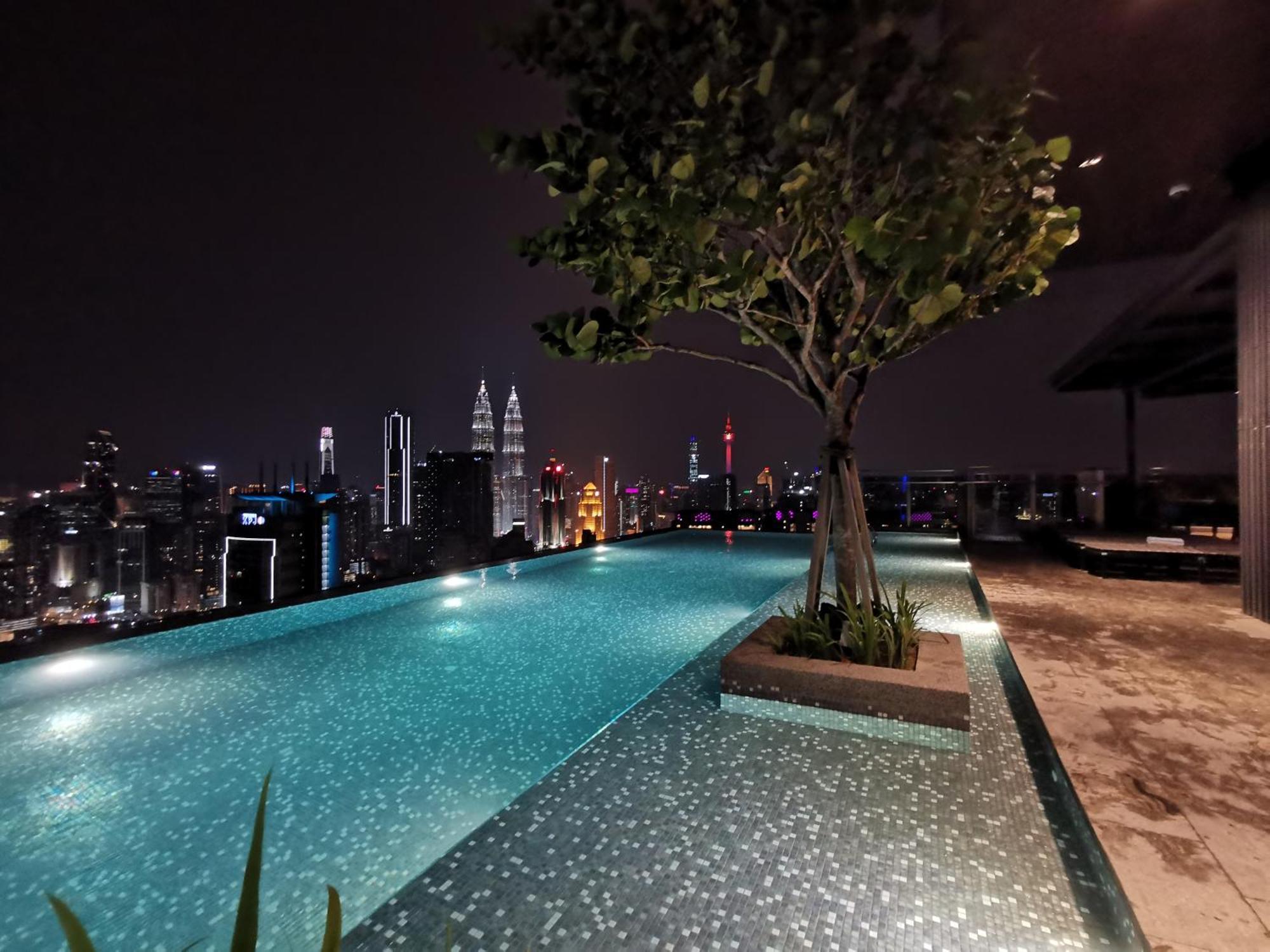 Expressionz Designer Suites Host By Aurora Premium Stay Kuala Lumpur Esterno foto