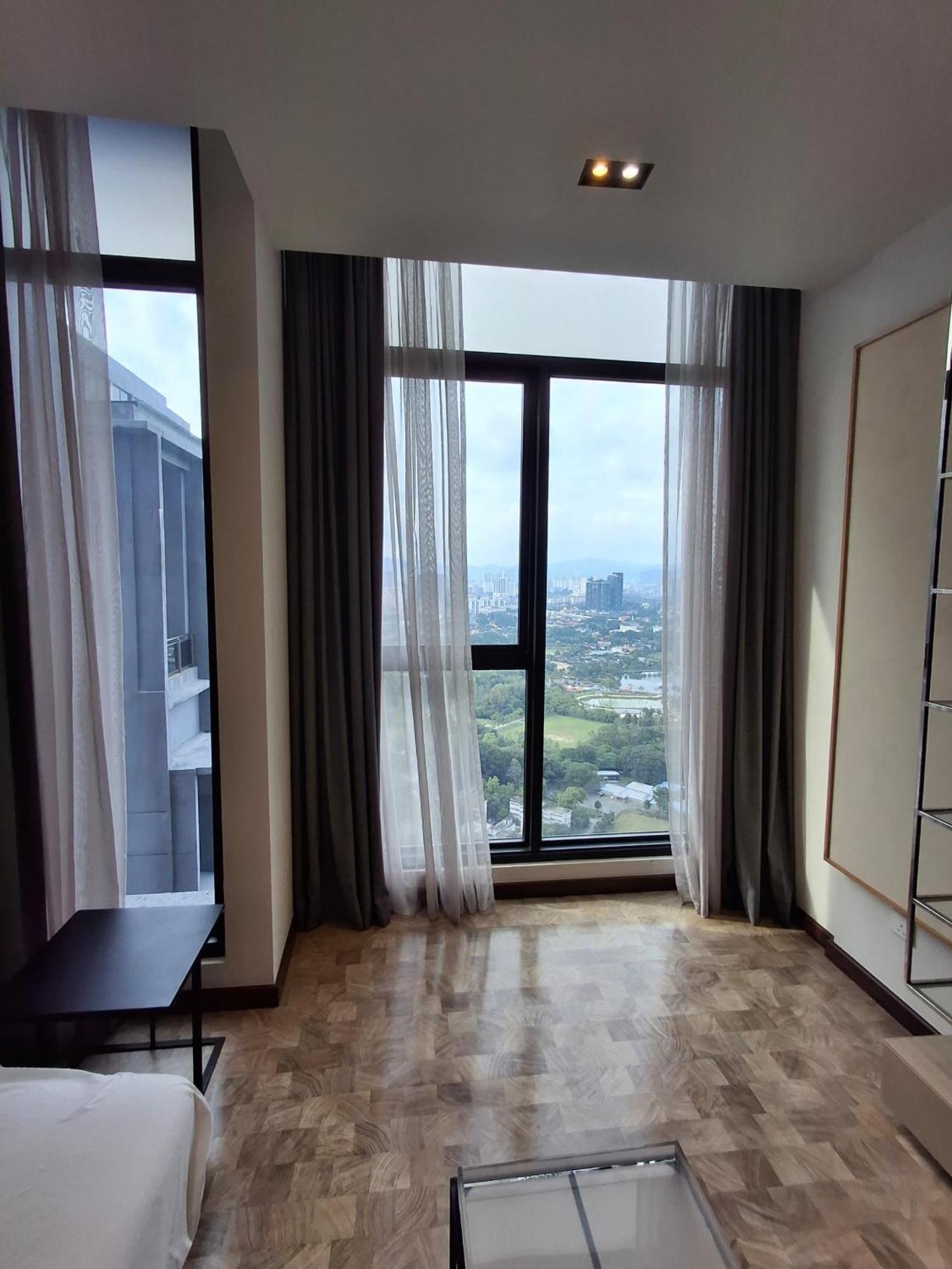 Expressionz Designer Suites Host By Aurora Premium Stay Kuala Lumpur Esterno foto