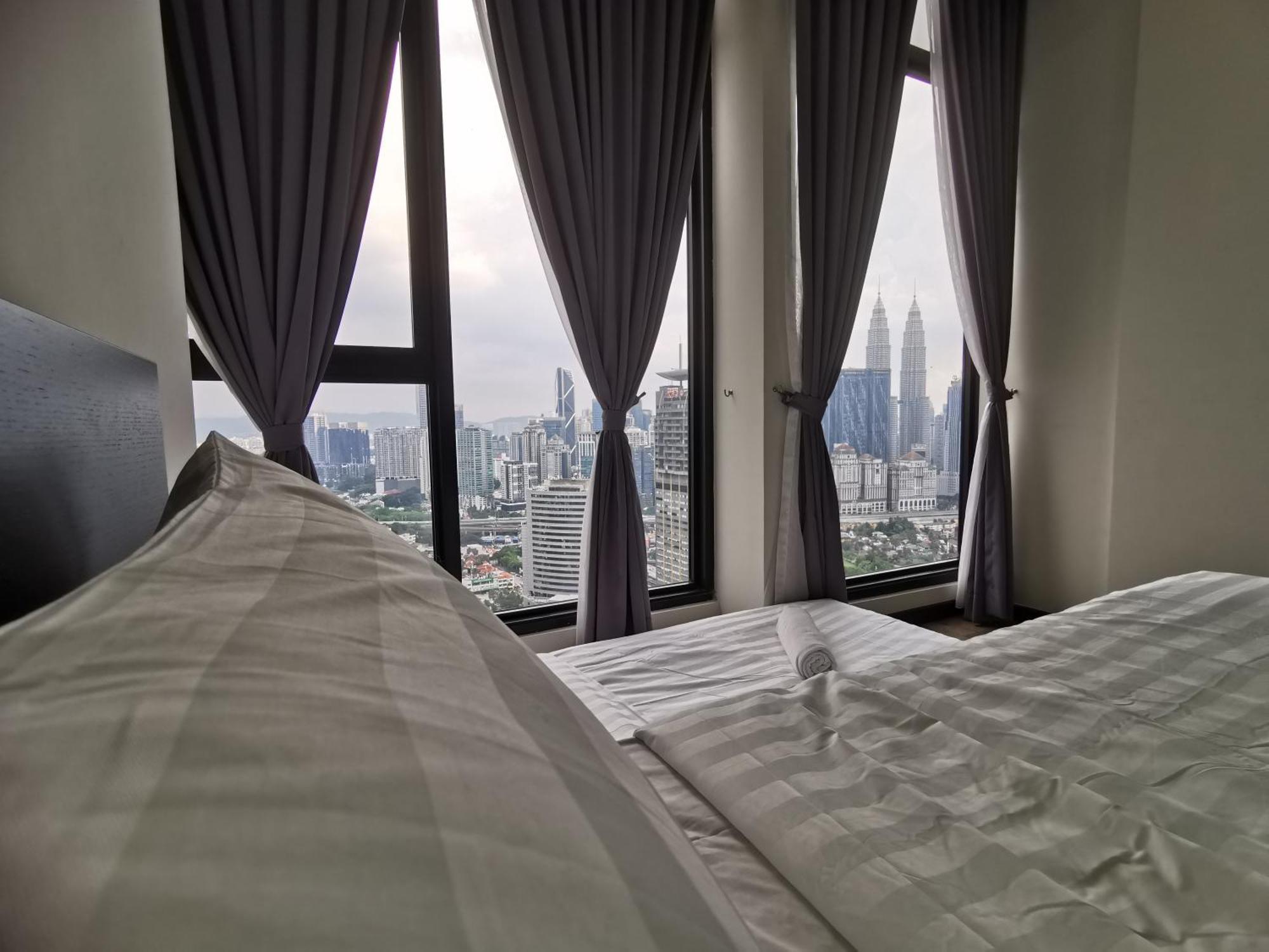 Expressionz Designer Suites Host By Aurora Premium Stay Kuala Lumpur Esterno foto