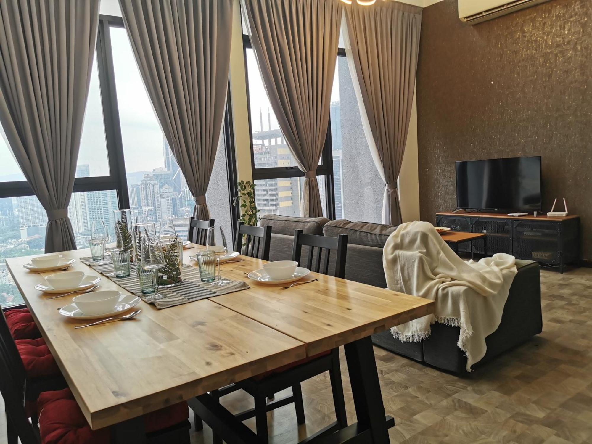 Expressionz Designer Suites Host By Aurora Premium Stay Kuala Lumpur Esterno foto